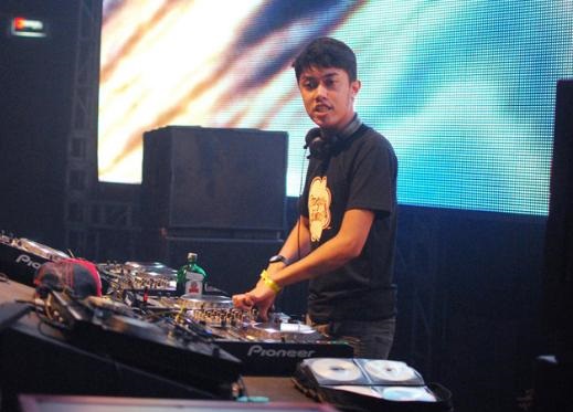 Kumpulan Lagu DJ Indonesia Terbaik dan Terpopuler Paling 