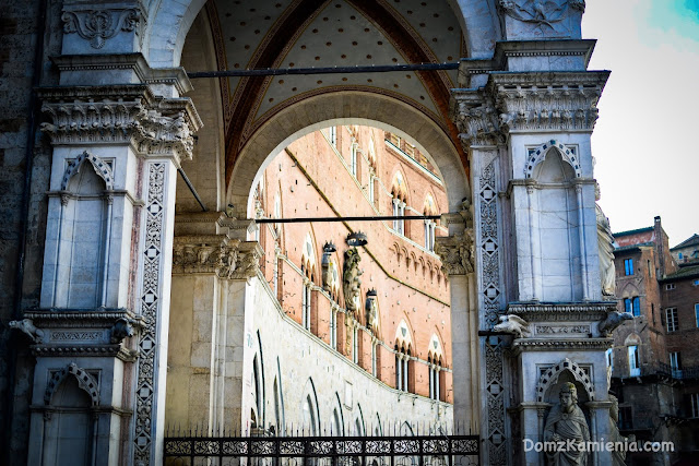 Siena Dom z Kamienia