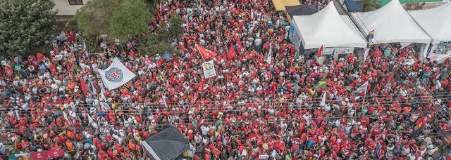 AO VIVO: 1o. de Maio unificado em Curitiba, em defesa da democracia