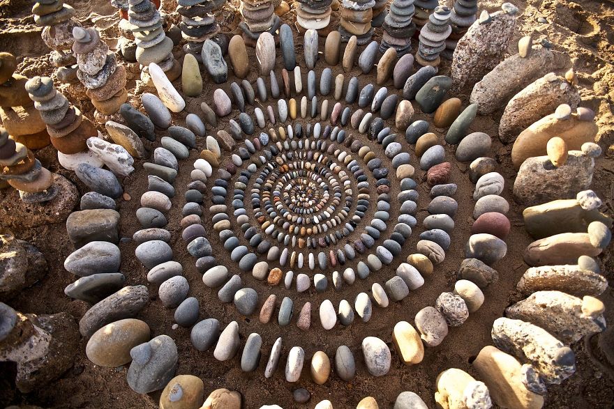 Artist Turns Natural Objects Into Mesmerizing Mandalas And Leaves Them For People To Discover