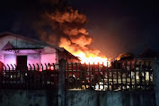 Gudang Pabrik Tikar di KIM I Terbakar Di Medan Deli