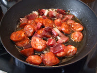 Arroz con manita de cerdo y garbanzos