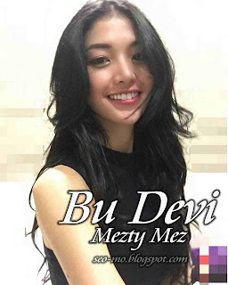 Foto Anak Jalanan Mezty Mez sebagai Bu Devi