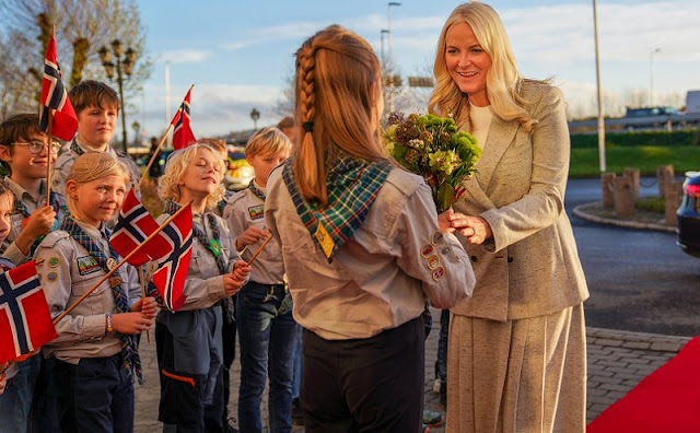 Mette-Marit wore a roth double-breasted melange-cashmere blazer and wesley pleated cashmere midi skirt by Gabriela Hearst