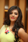 srimukhi new gorgeous photo session-thumbnail-4