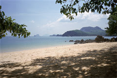 Some pretty prissy scenery looking from the E coast bungalow strip of Yao Noi towards the Bangkok Thailand Travel Map & Things to do in Bangkok : Ko Yao Noi updated