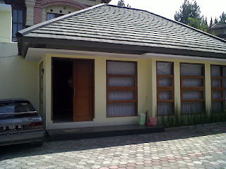 http://vilaistanabungavilage.blogspot.com/2015/12/blok-m-no-5-villa-istana-bunga.html