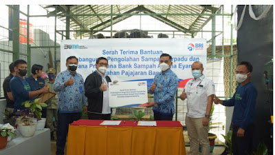 BRI Peduli Bantu Pengadaan Bank Sampah di Bandung