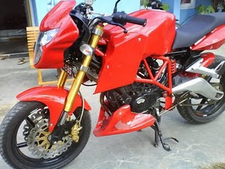 Modif Bajaj Pulsar Sporty Style