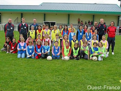 37 FILLES AU FOOT !!!