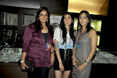 Sushmita and Lara Dutta image