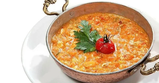 Yumurtalı Menemen Nasıl Yapılır? Menemen Yemeği Tarifi