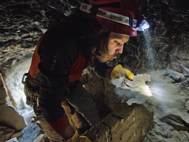 Nepal cuevas misterio