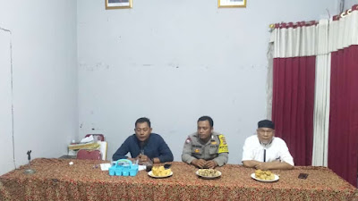 Bhabinkamtibmas dan Lurah Cikasarung Gelar Kegiatan Korkom dengan Warga Kelurahan