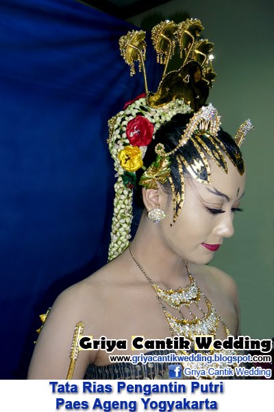 Griya Cantik Wedding Tata Rias Pengantin Putri  Paes  Ageng 