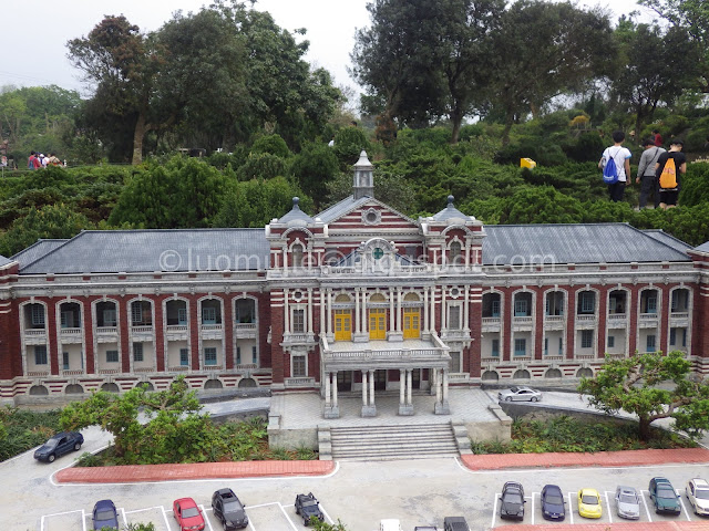 Window on China theme park