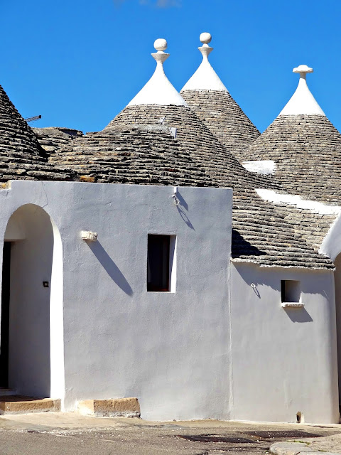 Alberobello - jak dojechać z Bari? Co to jest trulli? Alberobello - co zwiedzić i co zobaczyć?