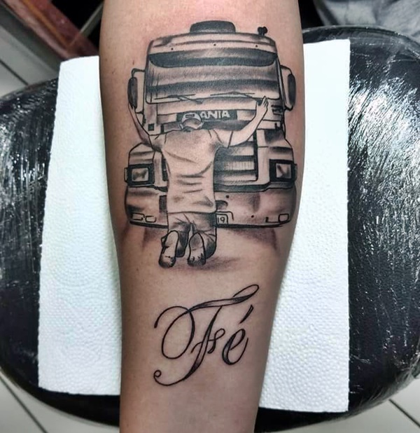 tatuagem caminhao braço fe