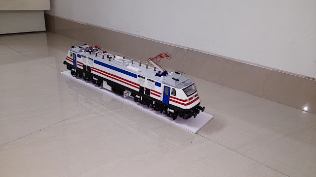 aerodynamic locomotive