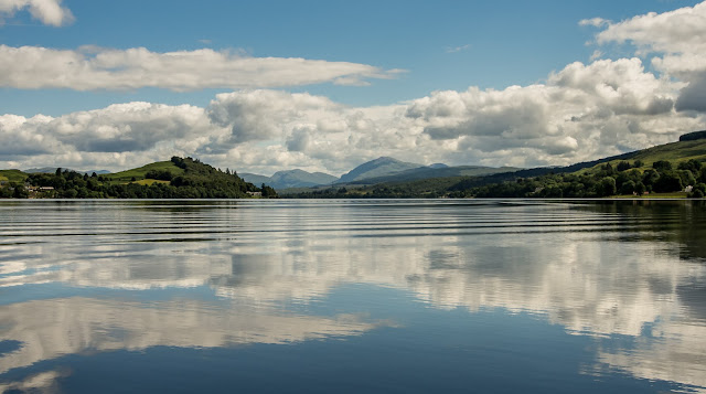 Photo of a beautiful sunny day on Loch Awe