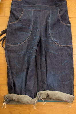 How to Distress Denim?