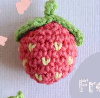 PATRON GRATIS FRESA AMIGURUMI 56675