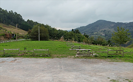 Merendero cerca del cementerio