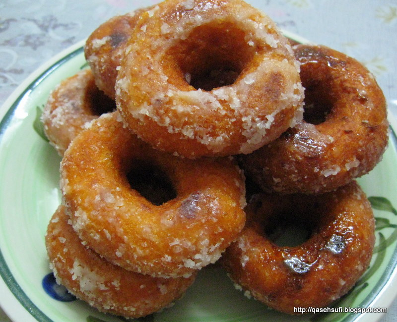 Kerulls: Kuih Keria Keledek Merah