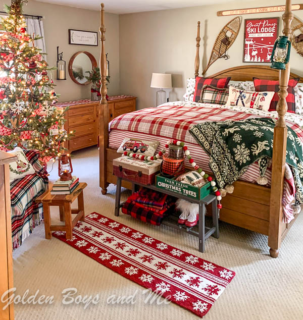 Ski Lodge style master bedroom with lodge style Christmas decor - www.goldenboysandme.com