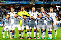 SELECCIÓN DE ESLOVAQUIA - Temporada 2015-16 - Durica, Kozácik, Skrtel, Hubocan y Kucka; Pakarík, Hamsik, Mak, Weiss, Duda y Pecovsky - RUSIA 1 (Glushakov) ESLOVAQUIA 2 (Weiss, Hamsik) - 15/06/2016 - Eurocopa de Francia 2016, Grupo B - Lille, Francia, Stade Pierre-Mauroy