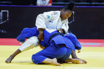 la judoka Clarisse Agbégnénou aux Mondiaux à Doha