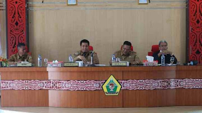 Bupati Samosir Pimpin Rapat Kerja (Coffee Morning) dengan OPD bersama Kepala Desa dan Lurah.