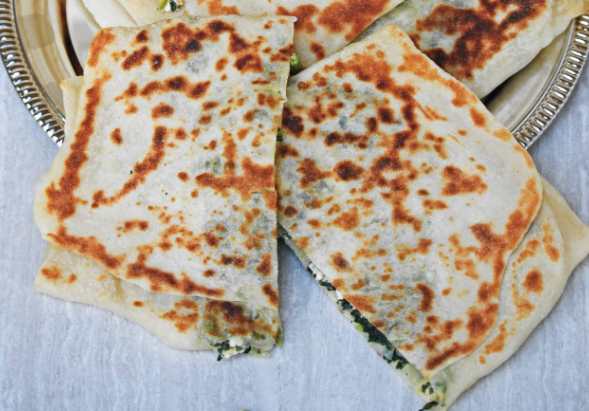 Gözleme (Turkish Flatbread with Various Fillings)