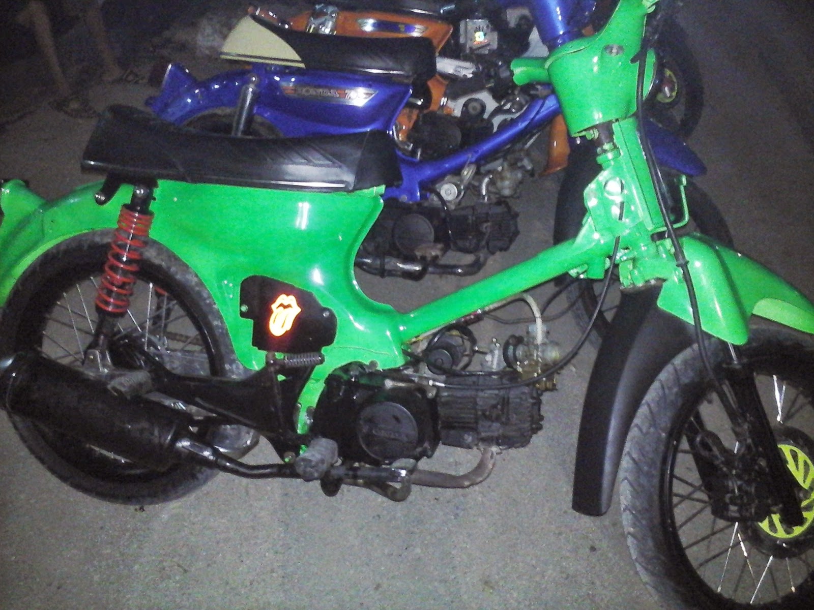 MODIFIKASI HONDA CLASIK 70 MOTOR HONDA 70 BLORA