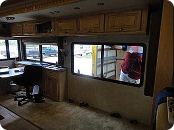 21window-back