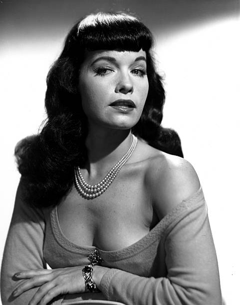 bettie-page-glamour-pin-up