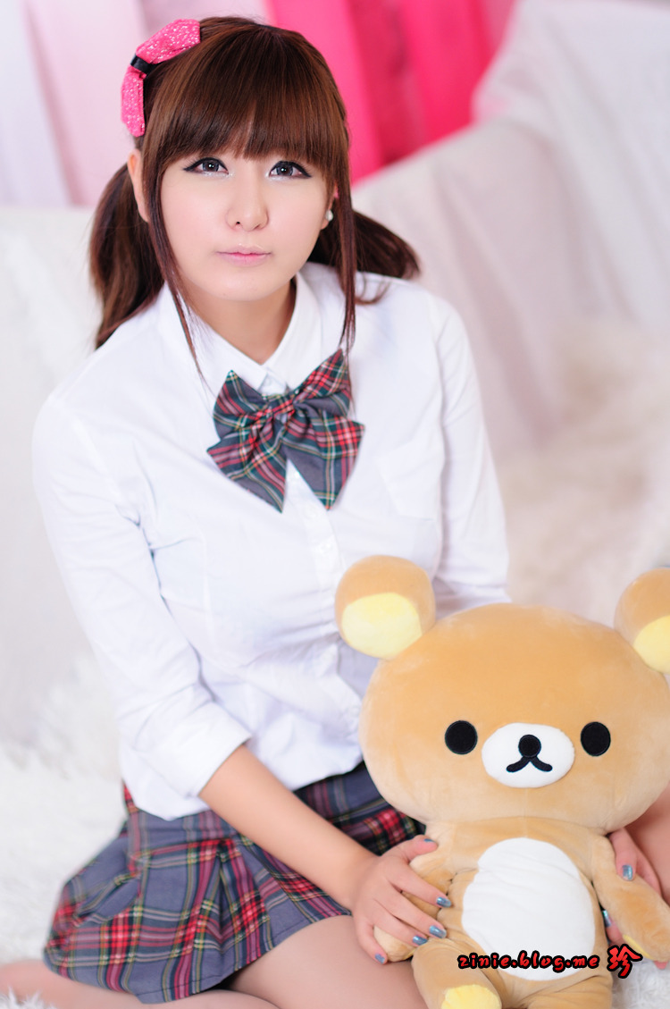 Ryu Ji Hye Korean Cute Model Grey and Red School Girl Part 2 Photo 7