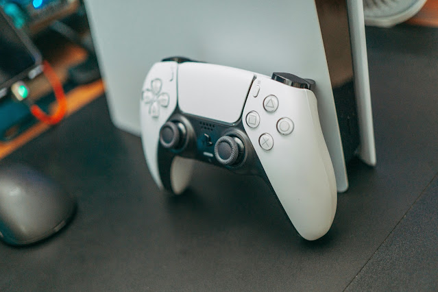 Are There Two Types of PS5 Controllers?