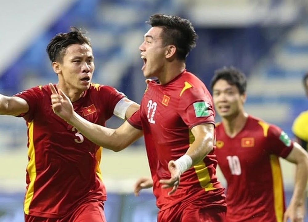 Đội tuyển Việt Nam vẫn nằm trong top 100 thế giới, bỏ xa Thái Lan