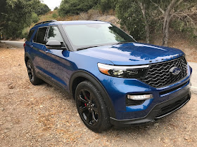 Front 3/4 view of 2020 Ford Explorer ST 4WD