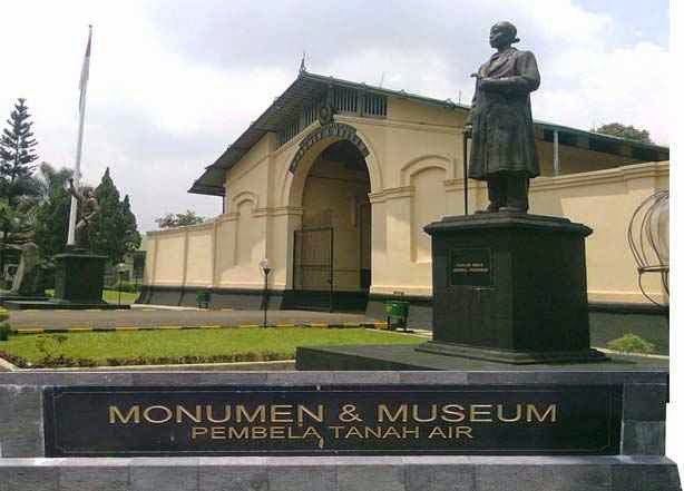 tempat bersejarah di bogor