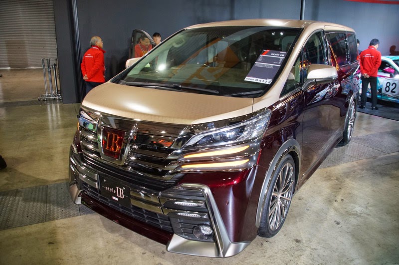 Galeri Foto Modifikasi  Mobil  Toyota Alphard  Terbaru 