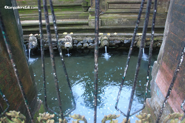 Tirta Empul, Bali