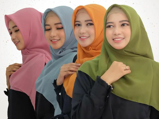 Cara Kombinasi Warna  Baju  Dan Jilbab  Yang  Cocok Untuk  