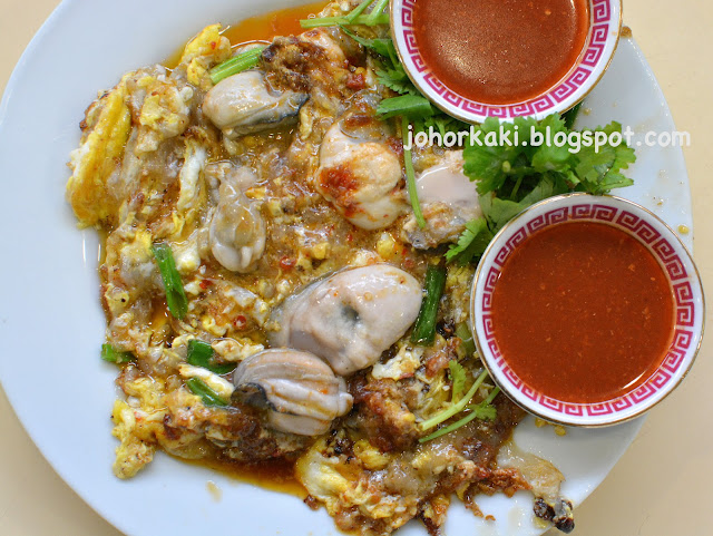 Lim's-Fried-Oyster-Berseh-Food-Centre-Singapore