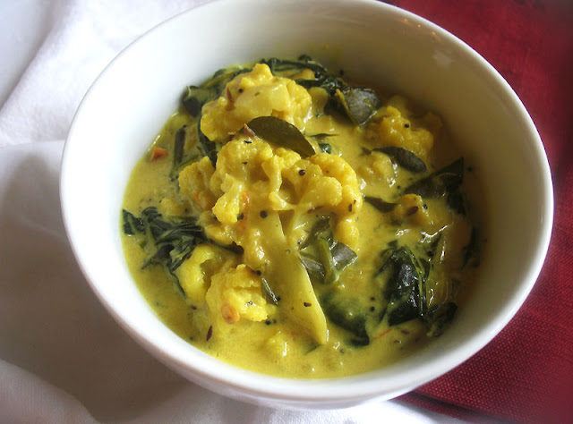 Cauliflower too Spinach Simmered inwards a Coconut Milk Sauce amongst Black Pepper