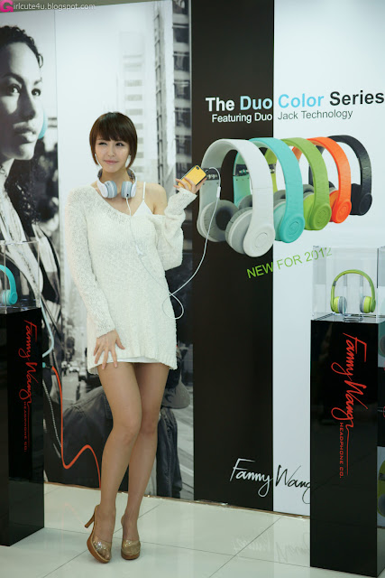 1 Kang Yui for Fanny Wang Headphone-very cute asian girl-girlcute4u.blogspot.com