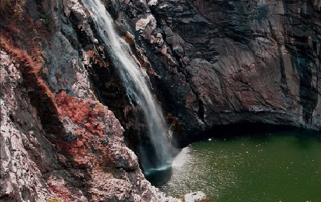  Shivanasamundram, Karnataka Waterfall