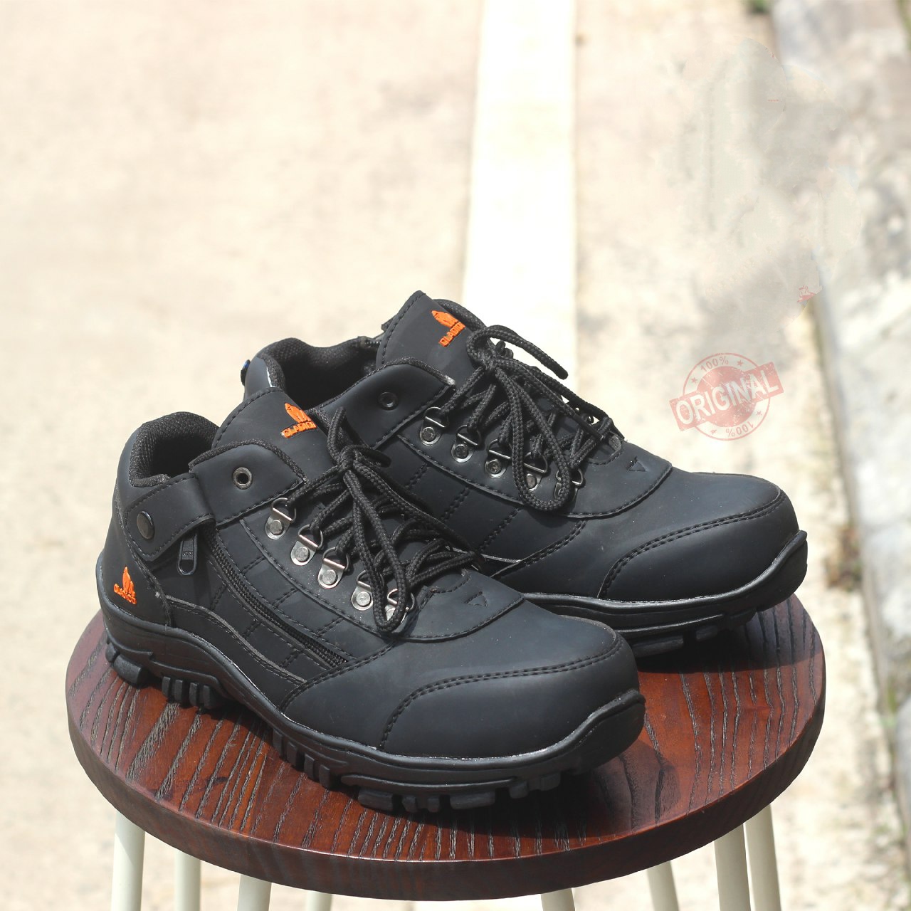 Sepatu Safety Ujug Besi Terlaris 2021 CLADICO LION LOW Sepatu Safety Ujug Besi Terlaris 2021 CLADICO LION LOW