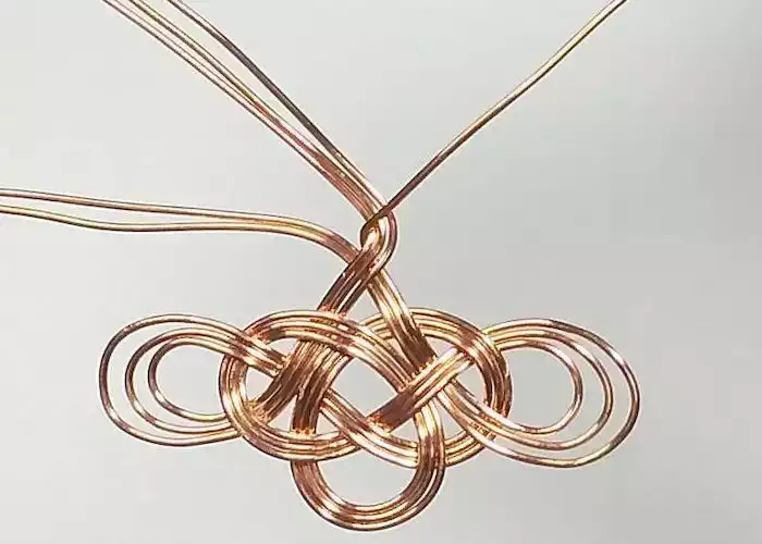 ワイヤーで水引の宮結び/step7:一コマ目のしめ縄飾りを作る